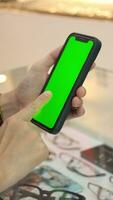 Smartphone Grün Bildschirm im Hand video