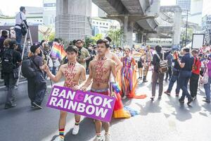 bangkok, Tailandia - jun 4, 2023 siam centrar el mundo de libertad y orgullo 2023, el corto acción y atmósfera de personas Uniones celebraciones en el evento. foto