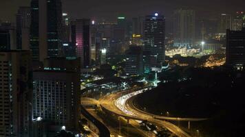 laps de temps de nuit transport circulation dans Kuala lumpur, Malaisie video