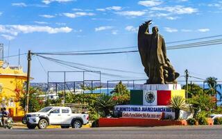 puerto escondido oaxaca mexico 2023 típico hermosa vistoso turista calle acera ciudad puerto escondido México. foto