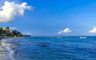 playa tropical mexicana agua turquesa clara playa del carmen mexico. foto