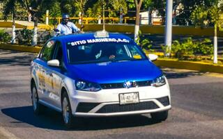 puerto escondido oaxaqueño mexico 2023 vistoso Taxi taxi coche y transporte en puerto escondido México. foto