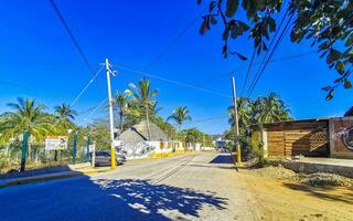 puerto escondido oaxaca mexico 2023 típico hermosa vistoso turista calle acera ciudad puerto escondido México. foto