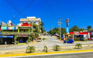 puerto escondido oaxaca mexico 2023 típico hermosa vistoso turista calle acera ciudad puerto escondido México. foto