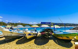 puerto escondido oaxaca mexico 2023 pescar barcos a el puerto playa en puerto escondido México. foto