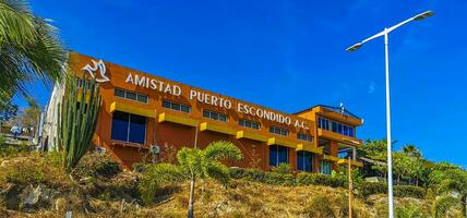 puerto escondido oaxaca mexico 2023 típico hermosa vistoso turista calle acera ciudad puerto escondido México. foto