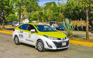 puerto escondido oaxaqueño mexico 2023 vistoso Taxi taxi coche y transporte en puerto escondido México. foto