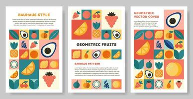 conjunto de vertical resumen geométrico modelo antecedentes en Bauhaus estilo con varios frutas y bayas. aislado vector diseño plantillas para cubrir, póster, folleto, bandera, menú. retro ilustración