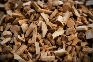 madera papas fritas para biomasa energía producción antecedentes con vacío espacio para texto foto