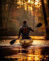 meditación paseo en barco kayac agua silencio libertad paisaje pacífico Mañana remo aislado foto