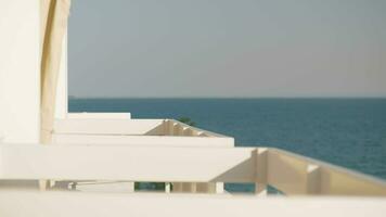 vacío balcones en paseo marítimo hotel video
