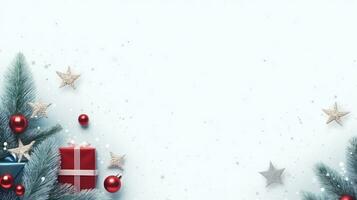 alegre Navidad árbol, rojo regalo caja, pelotas, nieve, Navidad decoración, nuevo año bandera, plano laico blanco antecedentes con Copiar espacio foto