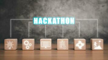 hackathon tecnología programación puesta en marcha concepto, de madera bloquear en escritorio con hackathon icono en virtual pantalla, foro para software desarrolladores a resolver problemas. foto