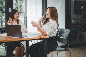 Enhancing Employee Well-being Through Chromotherapy Training: A Modern Approach to Workplace Wellness thumbnail