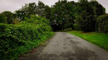 verano la carretera viaje mediante el Inglés campo video