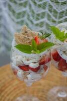 fresas con mascarpone y cáñamo galletas foto