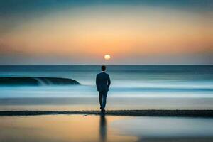 un hombre en pie en el playa a puesta de sol. generado por ai foto