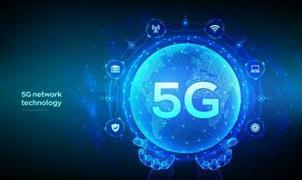 5g red inalámbrico sistemas y Internet de cosas tecnología concepto. inteligente ciudad comunicación red. 5g inalámbrico móvil Internet Wifi conexión. tierra planeta globo en manos vector ilustración.