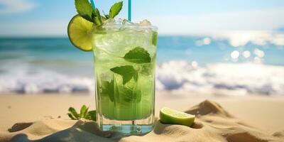 mojito cóctel en el playa. verde cóctel con hielo. generativo ai foto