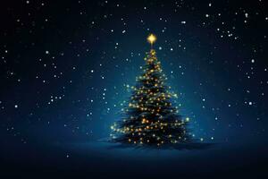 noticias de luz, un Navidad árbol en un congelado paisaje foto