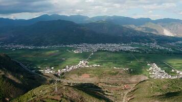 byar och fält i Yunnan, Kina. video