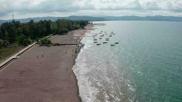 plage dans fuxian Lac dans Yunnan, Chine. video