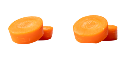 voorkant visie van twee paar- van gescheiden mooi oranje wortel plakjes geïsoleerd met knipsel pad in PNG het dossier formaat. wortel plak reeks of verzameling