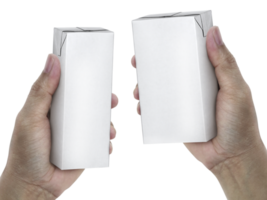 karton van melk of sap pakket in hand, transparant achtergrond png