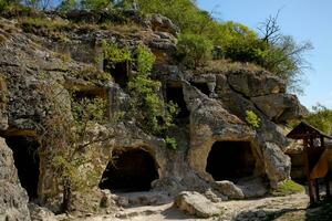 ver en el ciudad de las cavernas chufut-kale cerca bakhchisarai ciudad en el Crimea foto
