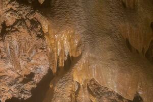 detalle de cuevas en el serra Delaware mira aire, en Portugal foto