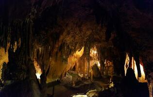 detalle de cuevas en el serra Delaware mira aire, en Portugal foto