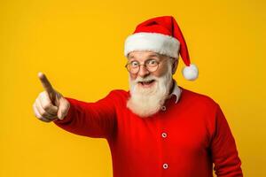 retrato de Papa Noel claus demostración pulgares arriba, aislado en amarillo antecedentes ai generado foto