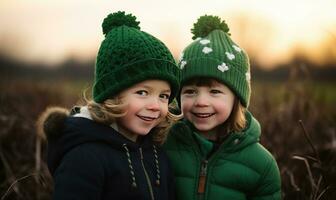 dos niños sonriente juntos. puesta de sol en campo en antecedentes. ai generado foto