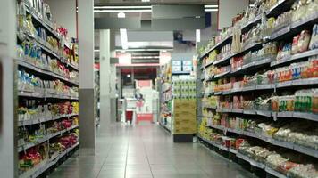 supermercado seção com produtos video