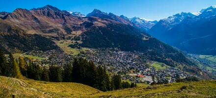pago des alpes suisse en automne foto