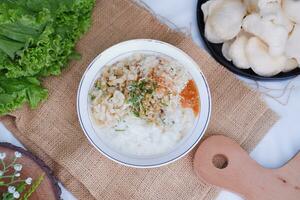 arroz gachas de avena con pollo, indonesio estilo comida foto