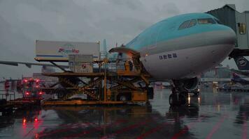 coréen air avion à sheremetievo aéroport, Moscou video