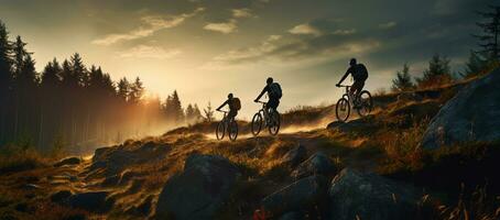 montaña andar en bicicleta en el montañas a puesta de sol. deporte y activo vida concepto ai generado foto