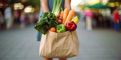 cerca arriba mano mujer mano participación un reutilizable compras bolso con vegetales en el antecedentes a un local granjero mercado ,generativo ai foto