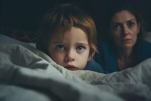 infeliz niño teniendo problemas papá y mamá ,generativo ai. foto