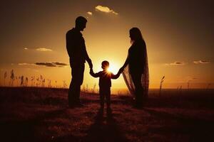 sombra de contento familia juntos, padres con su pequeño bebé a puesta de sol. un silueta de amor y unidad. ai generativo foto