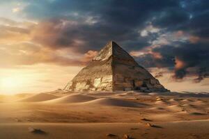 un antiguo pirámide en el Desierto foto