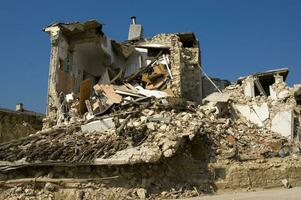 documentazione fotografica del devastante terremoto nell'italia centrale photo