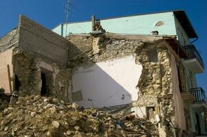 fotográfico documentación de el devastador terremoto en central Italia foto