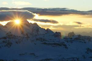 a snowy mountain photo