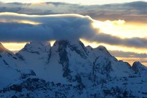 a snowy mountain photo