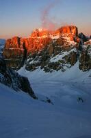 ver de el dolomitas montaña rango foto