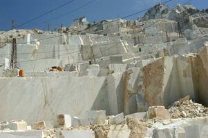 fotográfico documentación de un mármol cantera en carrara foto