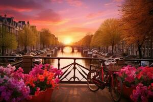 Amsterdam canales a hermosa puesta de sol en primavera, Holanda, Países Bajos, hermosa amanecer terminado Ámsterdam, el Países Bajos, con flores y bicicletas en el puente en primavera, ai generado foto