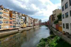 ciudad de girona, antiguo parte de el ciudad foto